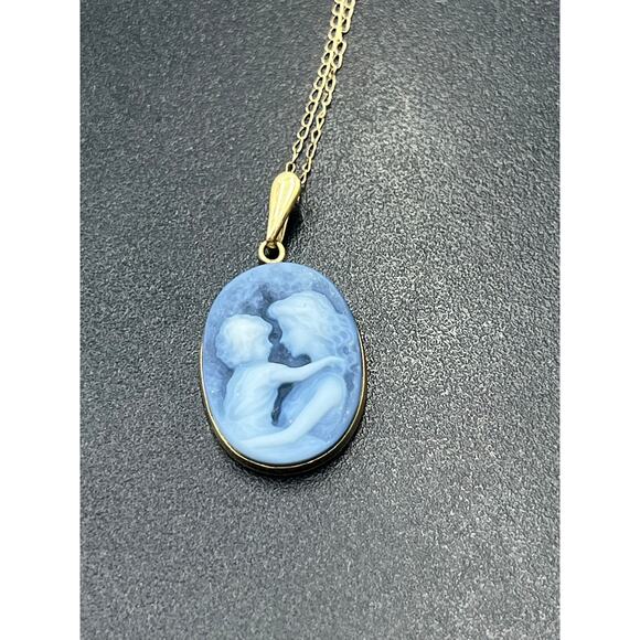 OTC Italy Vintage 10k Yellow Gold Blue Agate Mother Child Carved Cameo Pendant - Picture 9 of 14